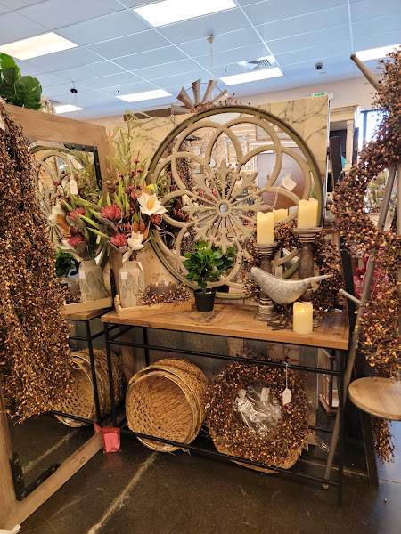 Graples Home Decor Outlet