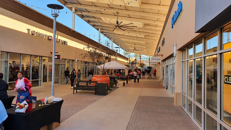Tanger Outlets Phoenix