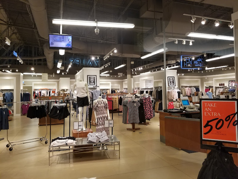 Banana Republic Factory Store