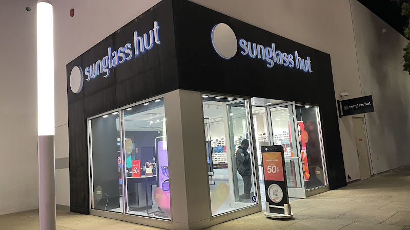 Sunglass Hut