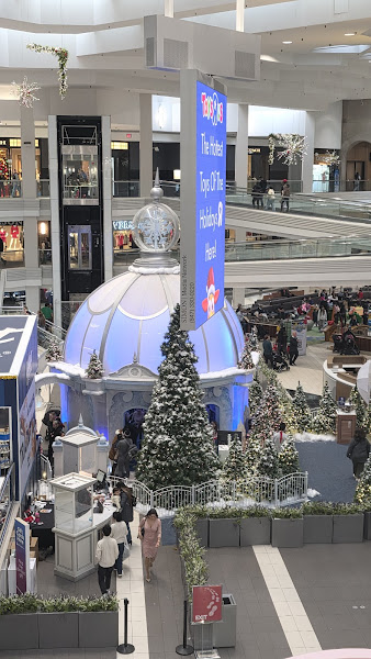 Woodfield Plaza