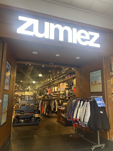Zumiez