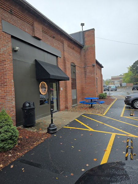 Omoon Gallery – Tattoo Studio