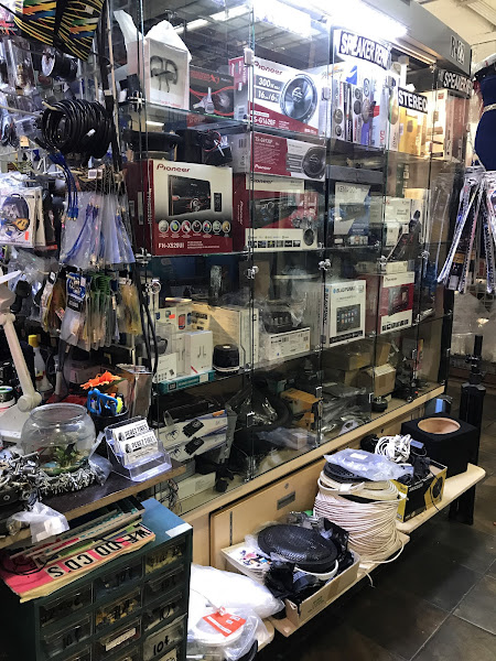 Dago's Car Stereo/Speaker Repair