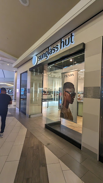 Sunglass Hut