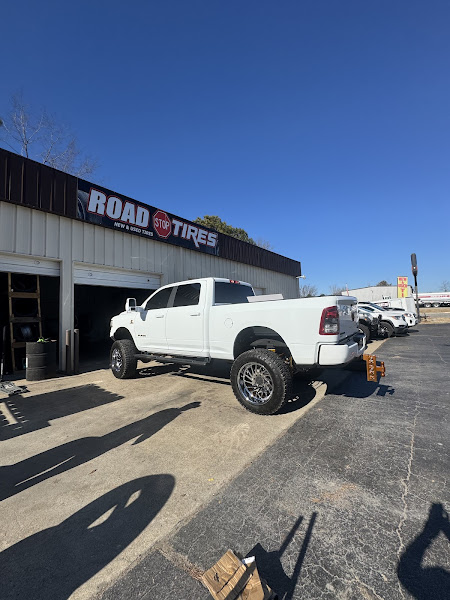 Road stop tire