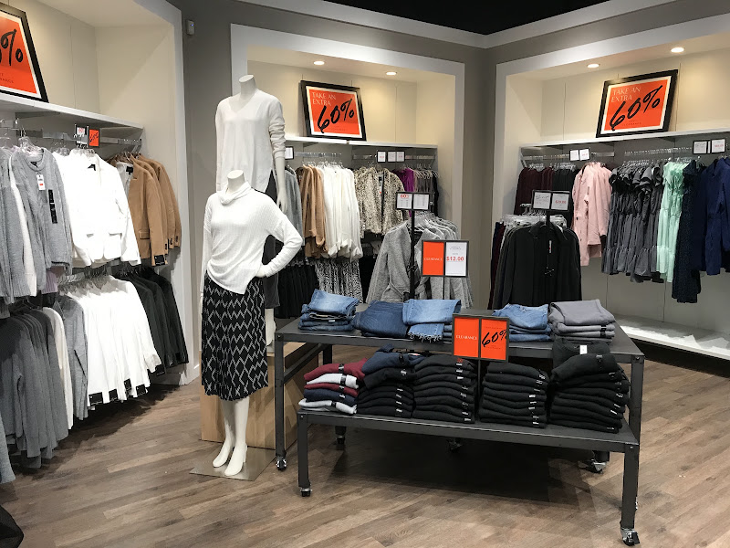 Banana Republic Factory Store