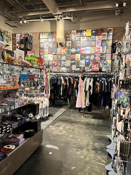 Hot Topic