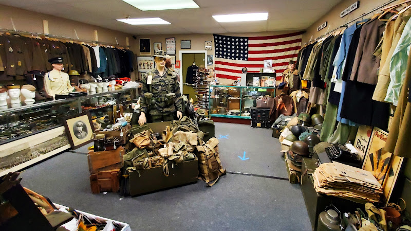 The War Front - COLLECTIBLES & Military Antiques
