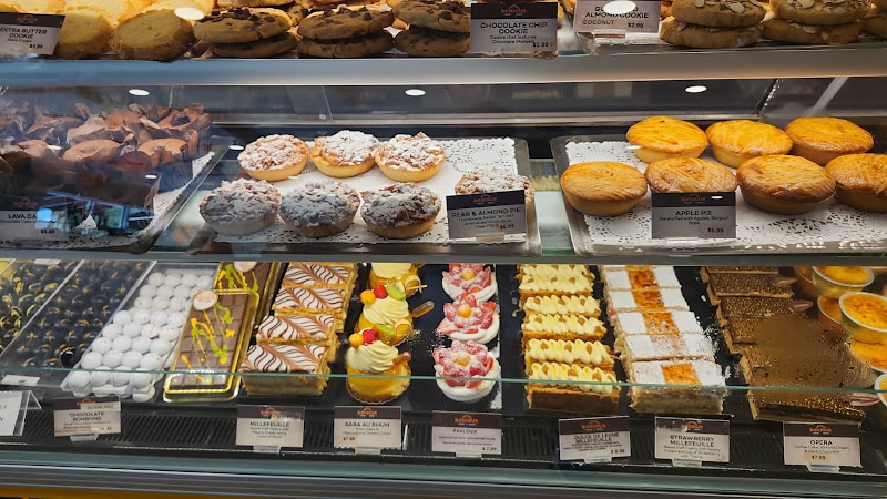 Bonjour French Bakery & Cafe - Pembroke Pines
