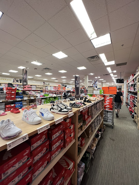 Famous Footwear