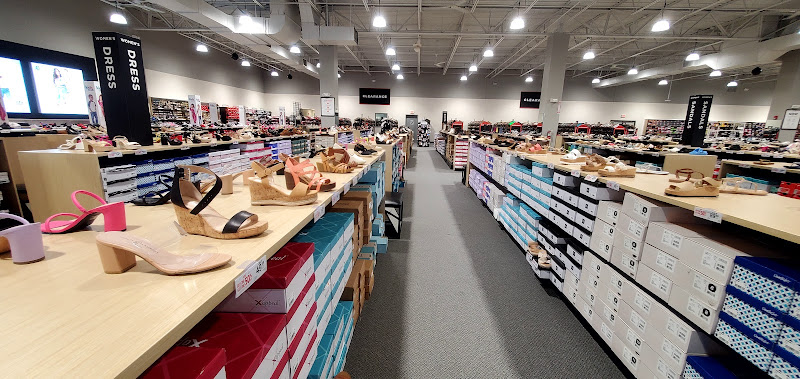 Off Broadway Shoe Warehouse