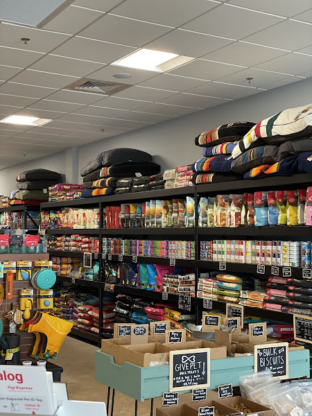 Flatirons Natural Pet Market and Wash