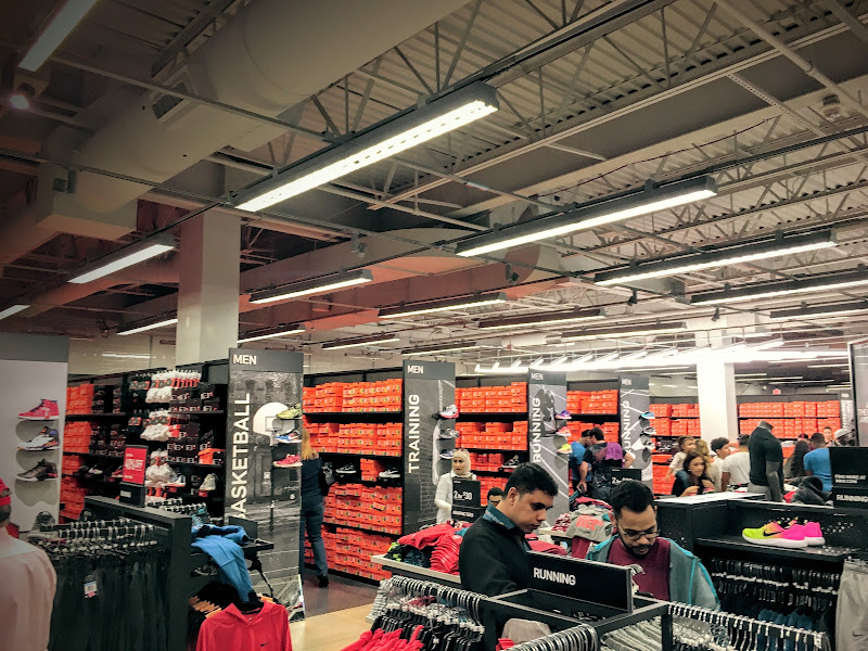 Nike Factory Store - Aurora