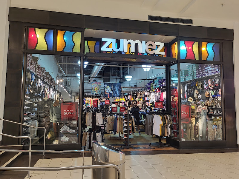 Zumiez