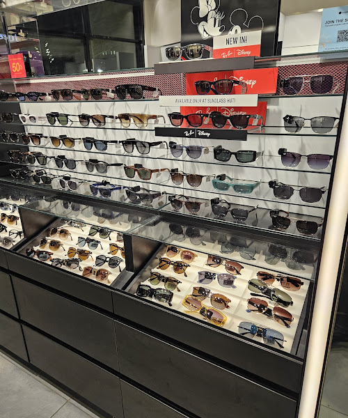 Sunglass Hut