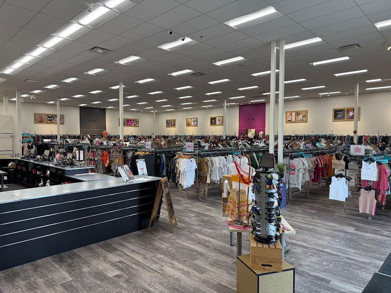 Plato's Closet - Paducah