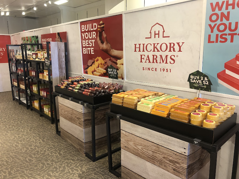 Hickory Farms at Rockford Road Plaza