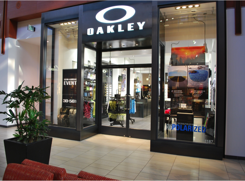 OAKLEY