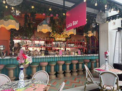 Lola Bar