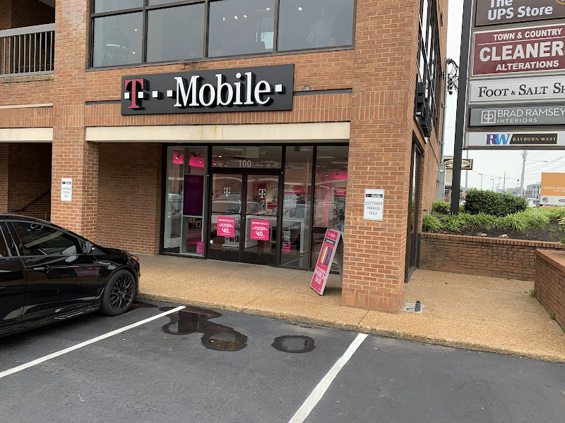 T-Mobile Experience Store