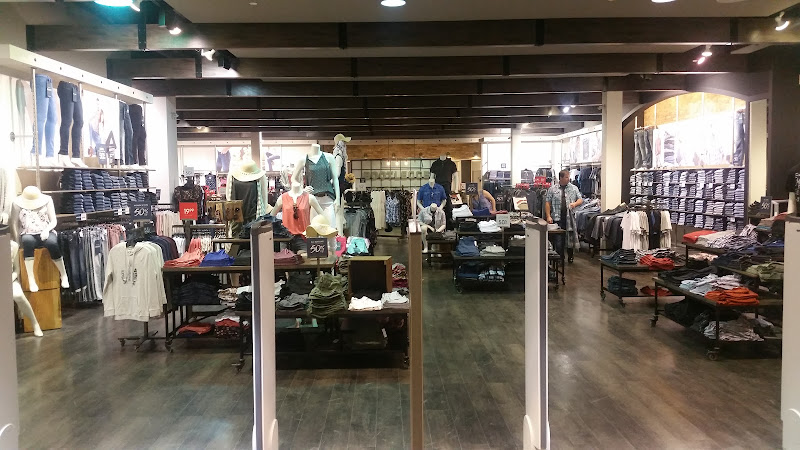 BOOTLEGGER: Midtown Plaza