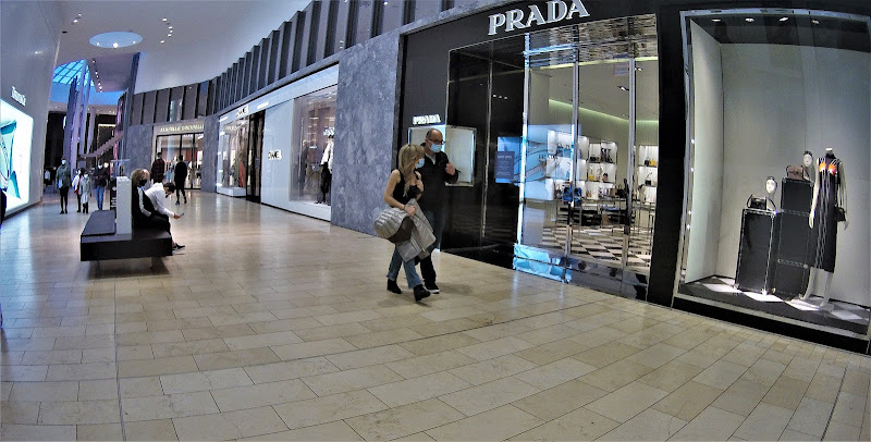 Prada Toronto Yorkdale Holt Renfrew Donna