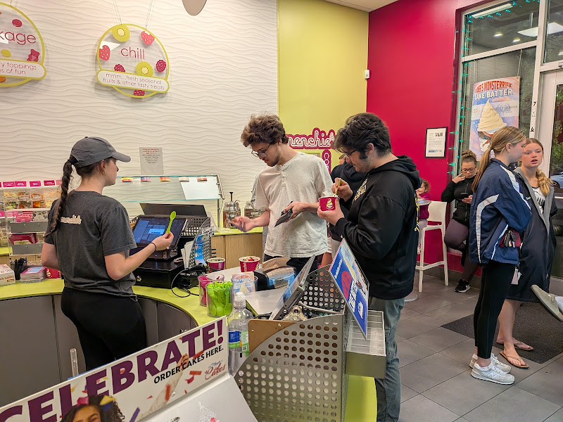Menchies Frozen Yogurt