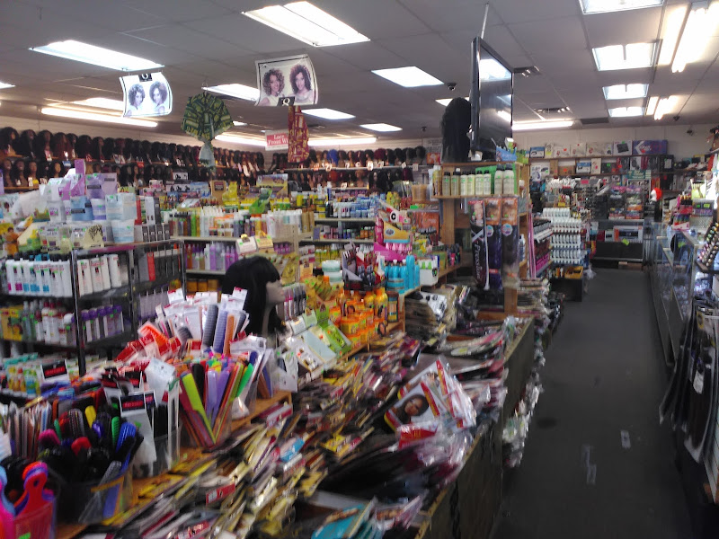 Q & Q Mart