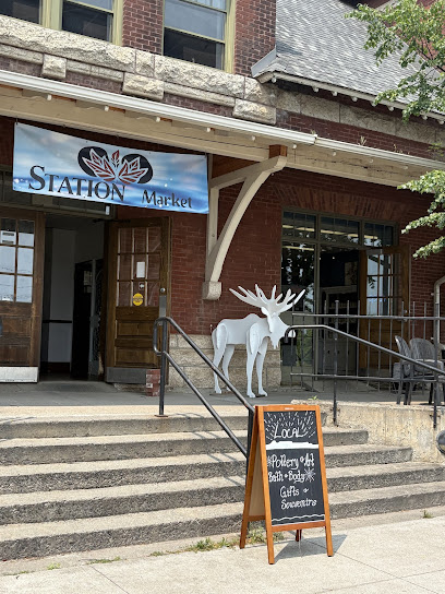 Station Market