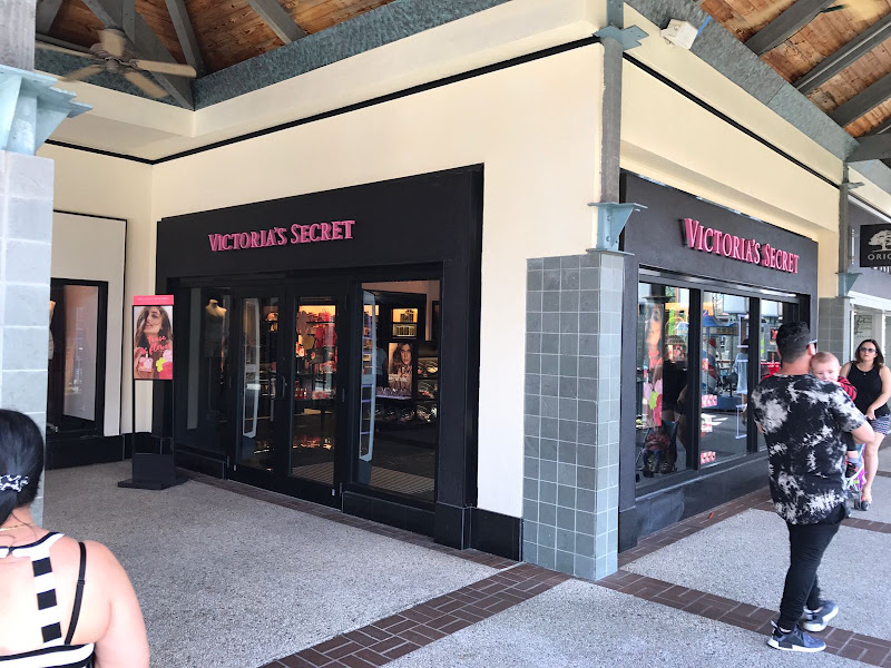 Victoria's Secret & PINK