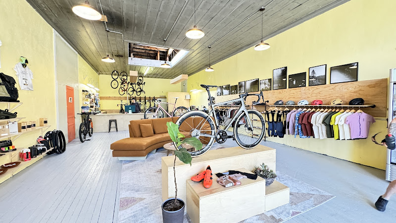 Free Lap Collective