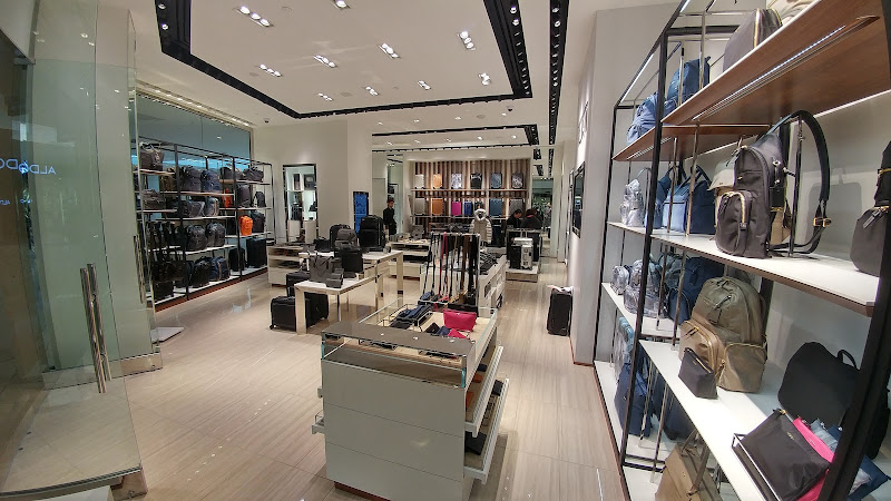 TUMI Store - Sherway Gardens