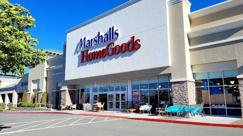 Marshalls & HomeGoods