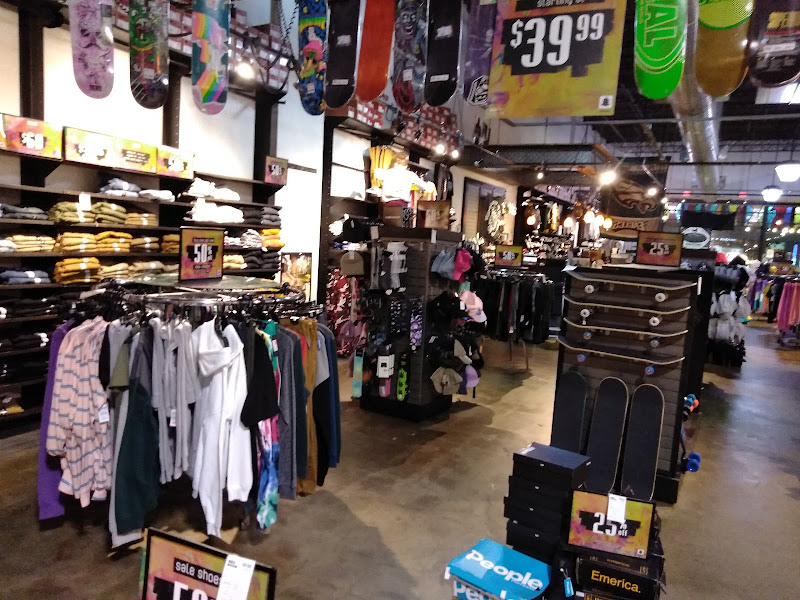Zumiez