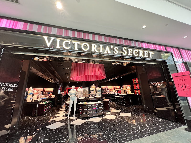 Victoria's Secret & PINK