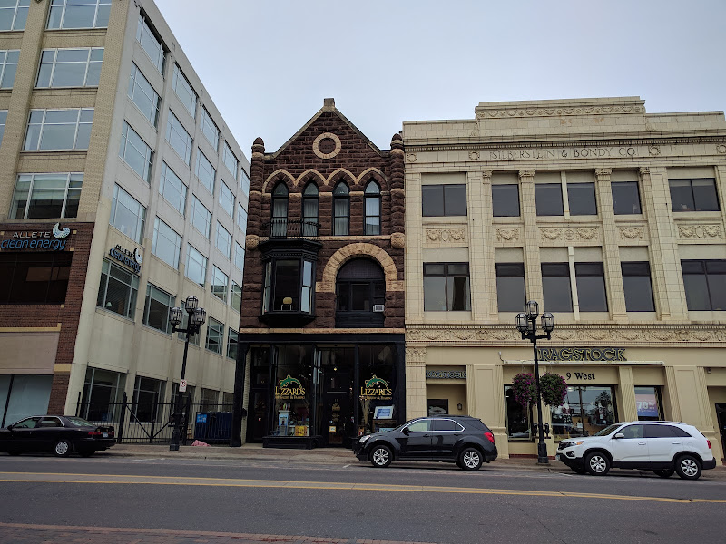 Lizzard's Art Gallery & Framing