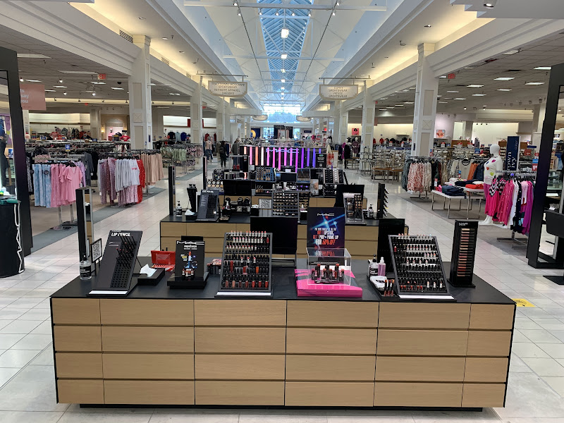 MAC Cosmetics