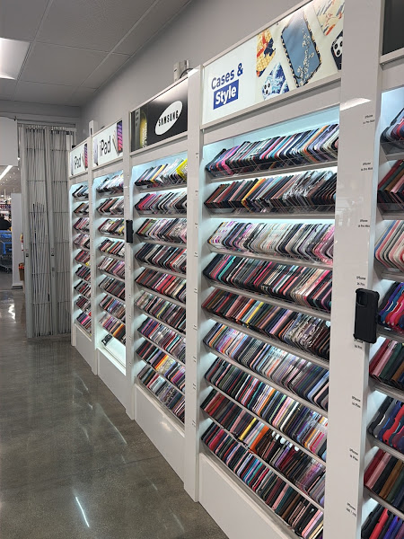 Techy Pomona, CA - Inside Walmart