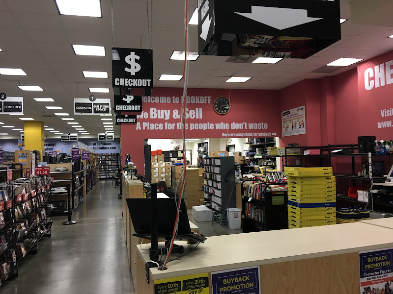 BOOKOFF Lakewood Center Mall