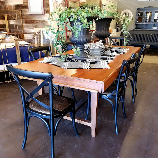 Aubergine emporium