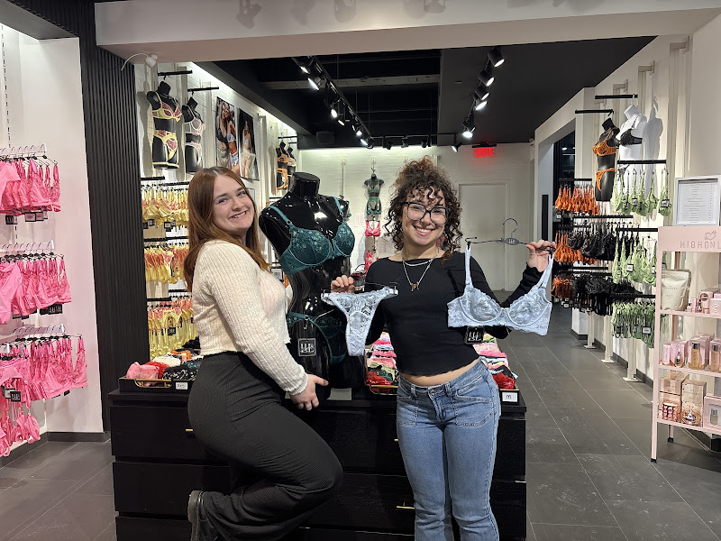 Lilunderwear Place Laurier