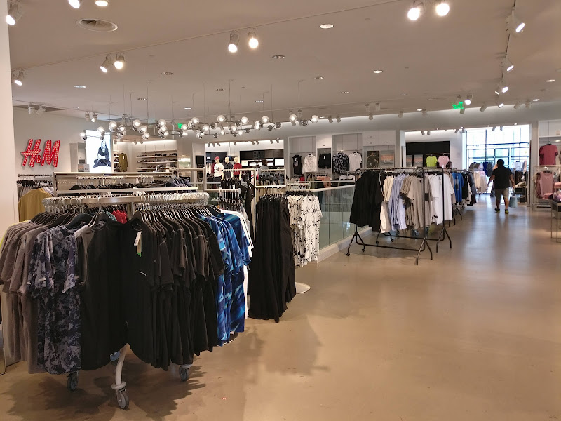 H&M