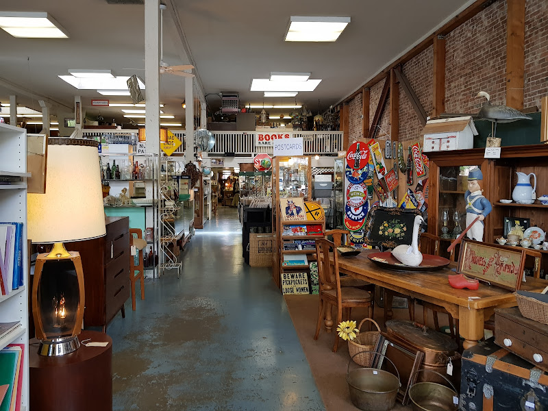 Whistlestop Antiques