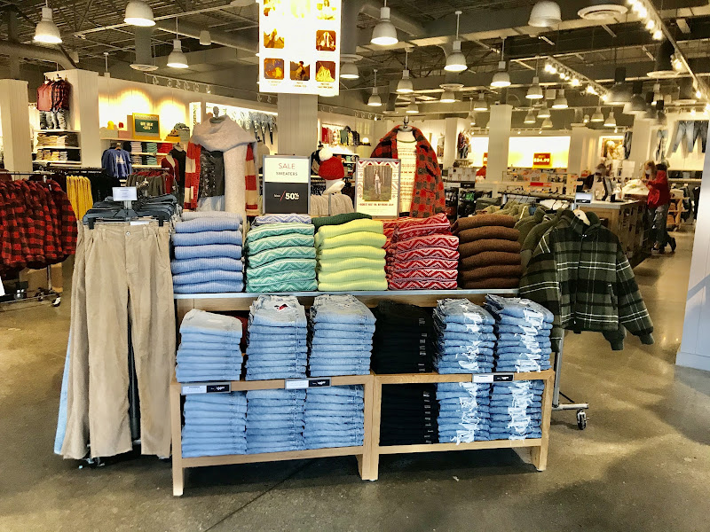 American Eagle Outfitters