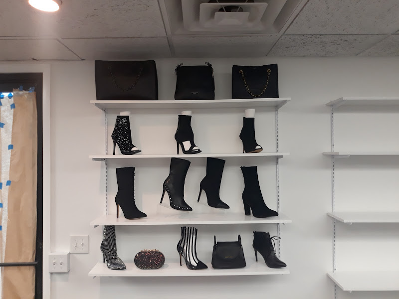 SA'SHAY SHOES & PURSE GALLERY
