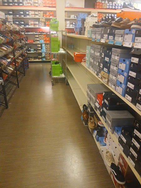 Famous Footwear