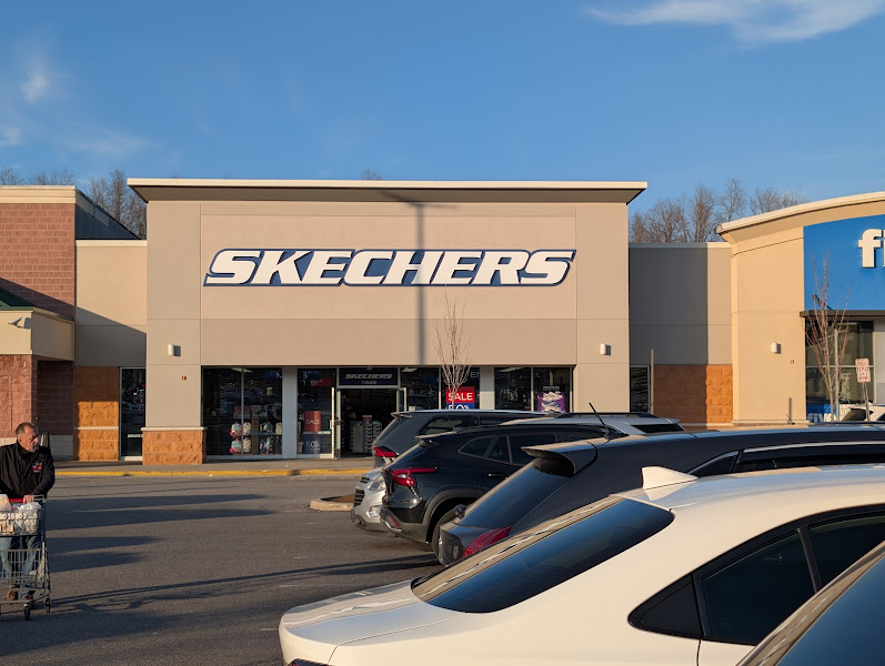 SKECHERS Warehouse Outlet