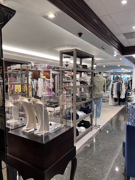The Met-Fashion House
