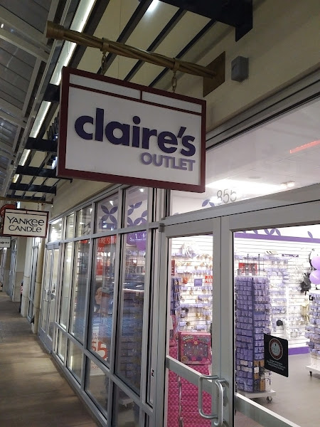 claire's